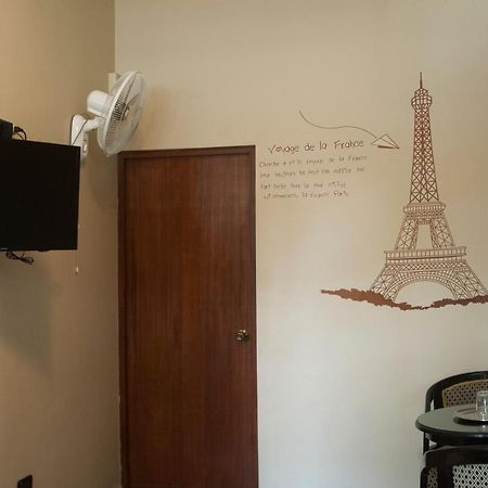 Hostal Carlos Tenaud Lima Ngoại thất bức ảnh