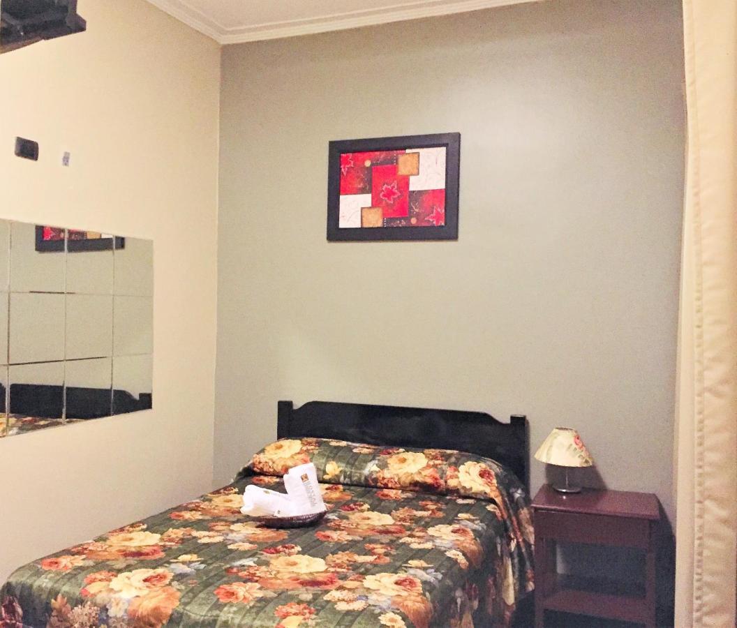 Hostal Carlos Tenaud Lima Ngoại thất bức ảnh