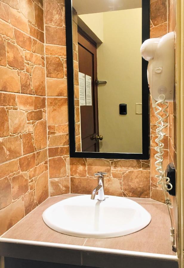 Hostal Carlos Tenaud Lima Ngoại thất bức ảnh
