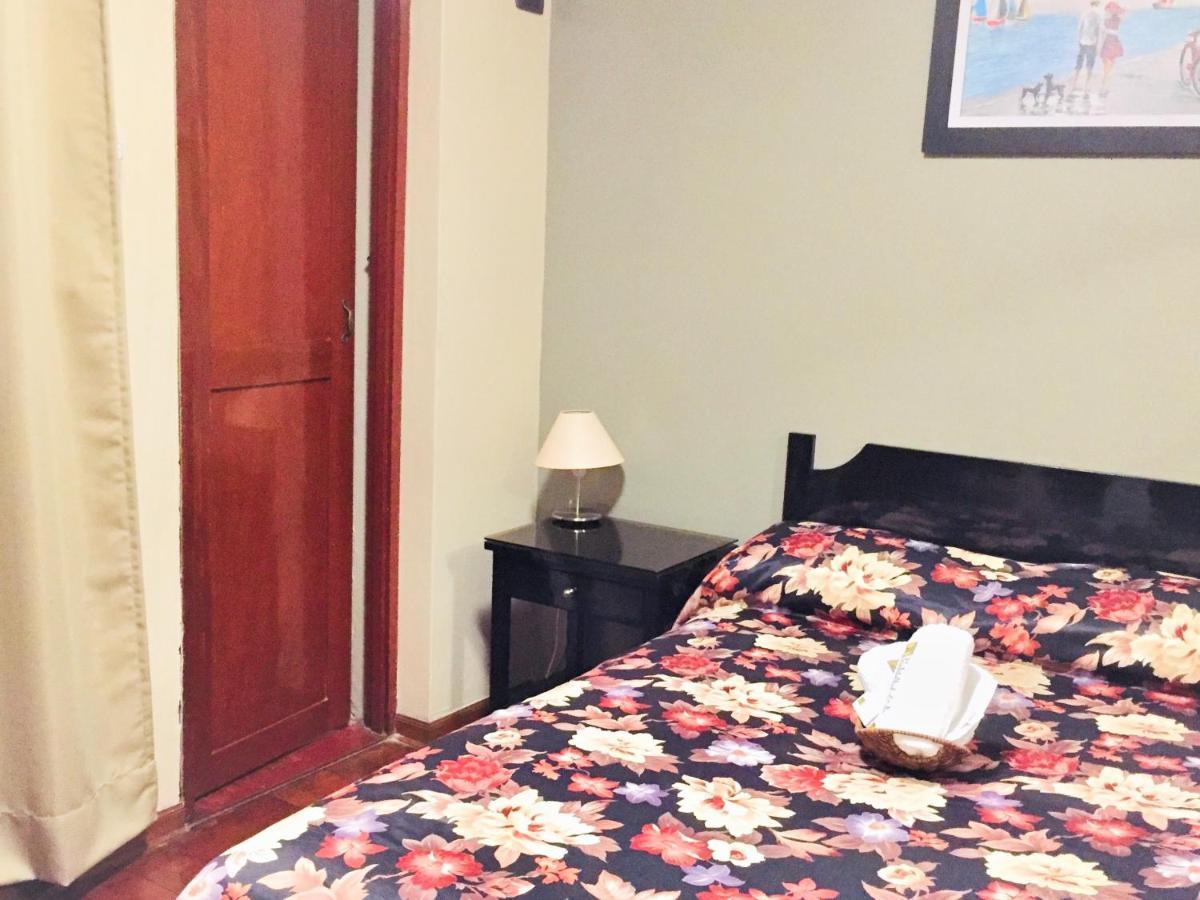 Hostal Carlos Tenaud Lima Ngoại thất bức ảnh