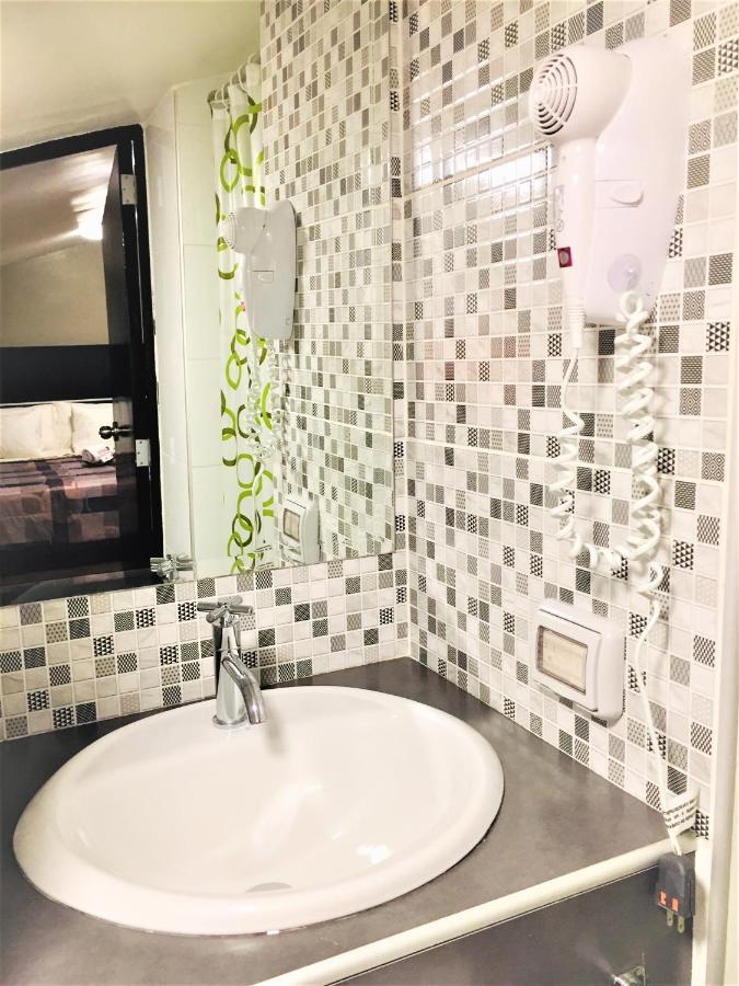 Hostal Carlos Tenaud Lima Ngoại thất bức ảnh