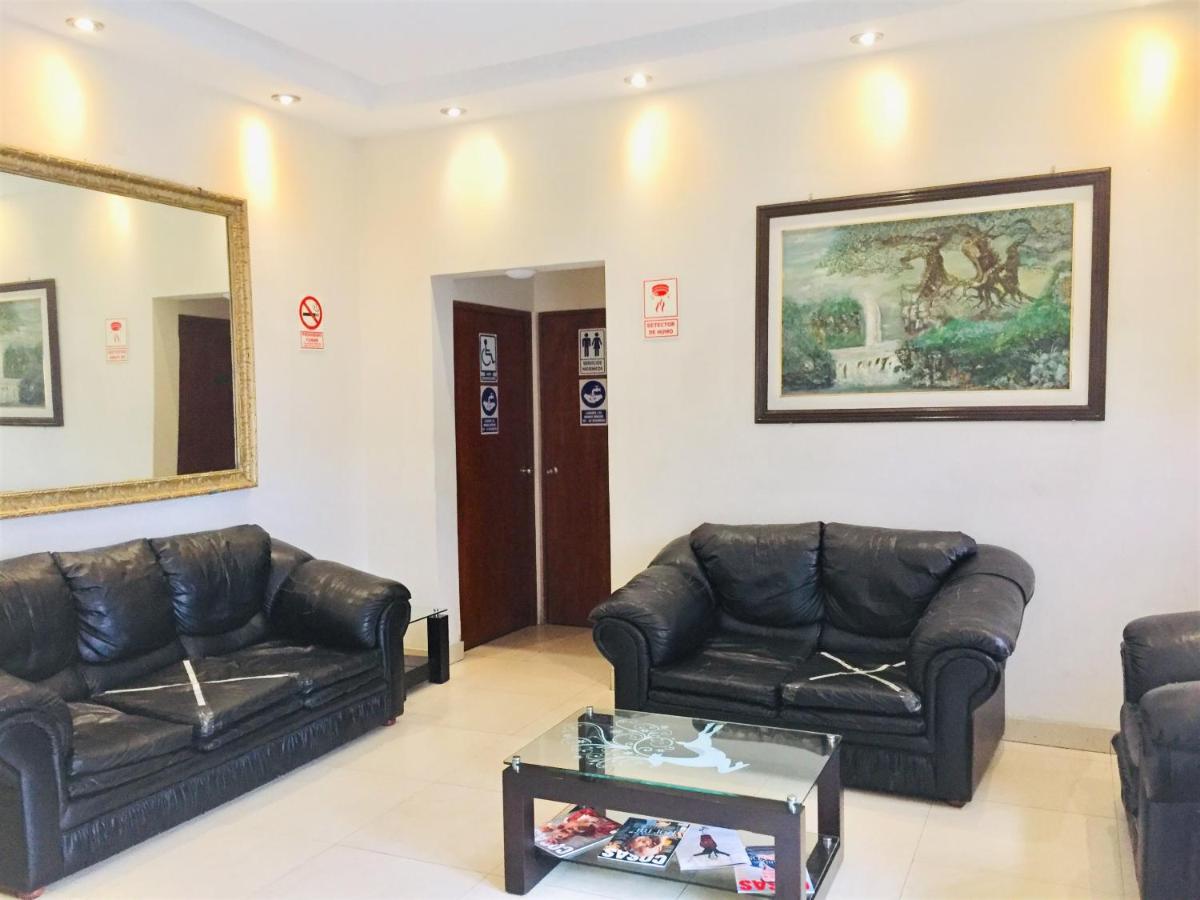 Hostal Carlos Tenaud Lima Ngoại thất bức ảnh