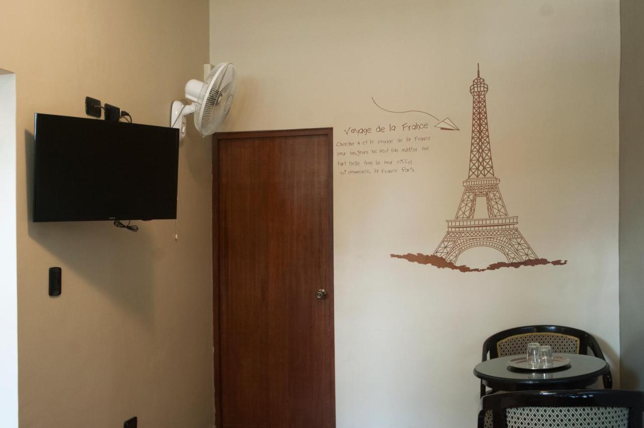 Hostal Carlos Tenaud Lima Ngoại thất bức ảnh